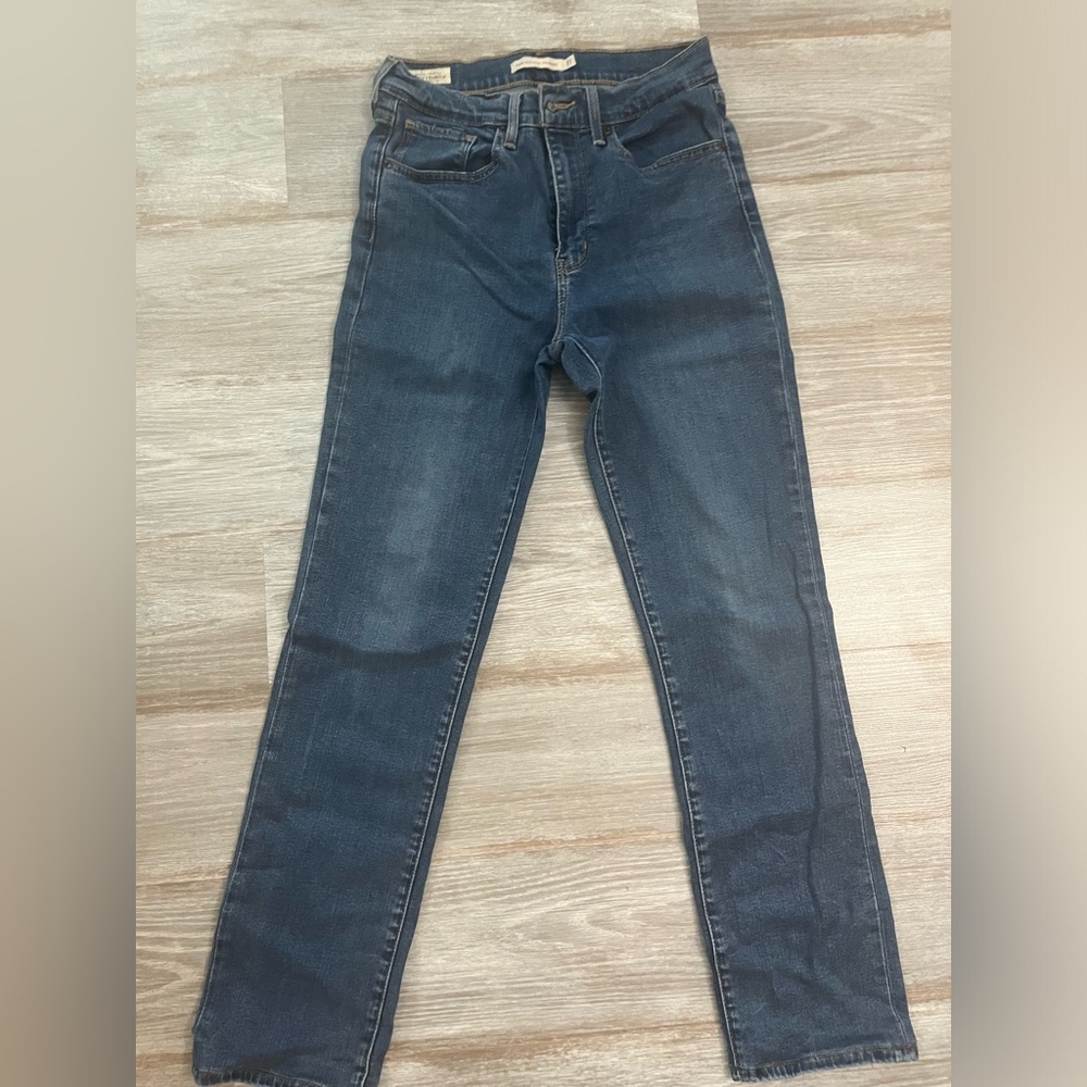 Levis High Rise Straight sz 26